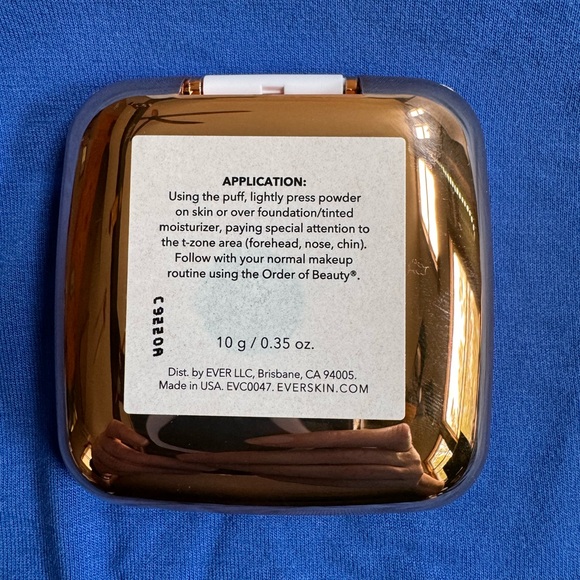 Ever BLUR Perfecting Face Powder Finishing Powder (Translucent) Size 10gm/0.35oz - Picture 3 of 9